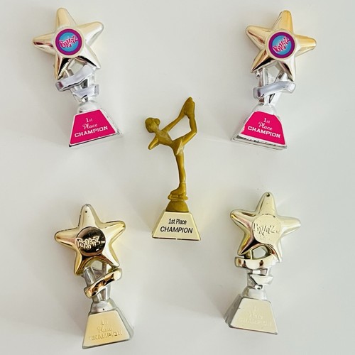 Bratz dolls bundle trophy - dolls,