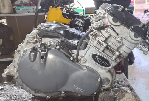 Triumph sprint 955i - sprint, rs