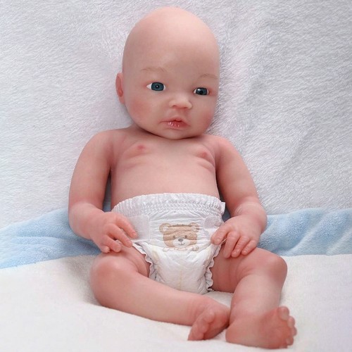 Newborn girl full body - 17.7",