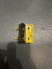 WYLEX REWIREABLE PUSH PLUG IN FUSE WIRE CARRIER 20 AMP YELLOW