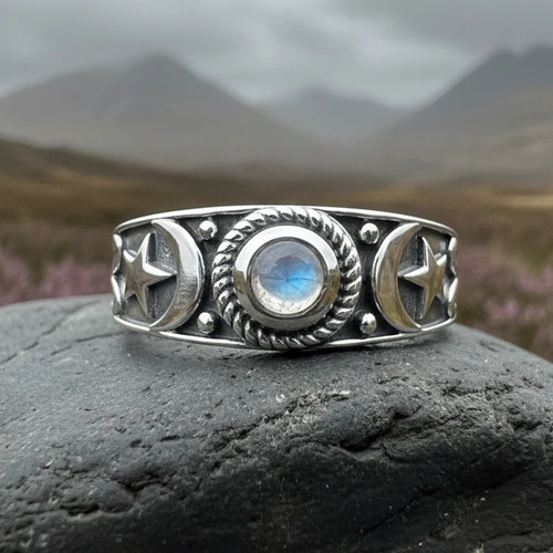 Locasta crescent moon - moon, ring