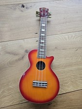 Mahalo Ukulele. Sunburst, black leather look case.  ULP1/CS.  Acoustic