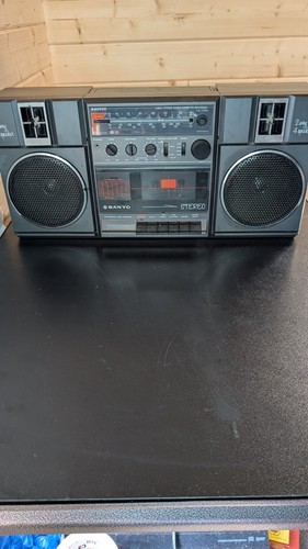 Sanyo m9811l portable - m9811l, radio