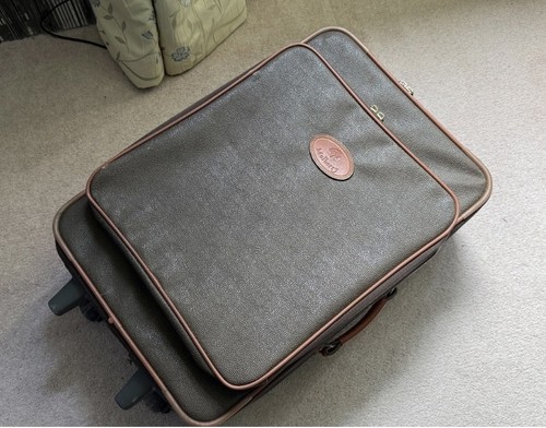 Genuine mulberry weekend - genuine,