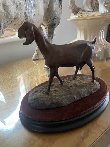 Vintage north light nanny goat - light,