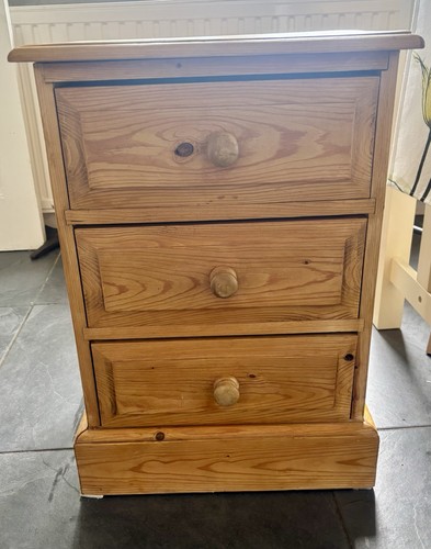 Solid pine chest three - pine,