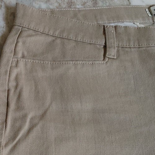 Nwt women lee riders khaki - nwt's,