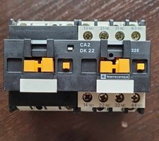 Telemecanique CA2 DK22M5 Latching Relay 200-220V 50Hz