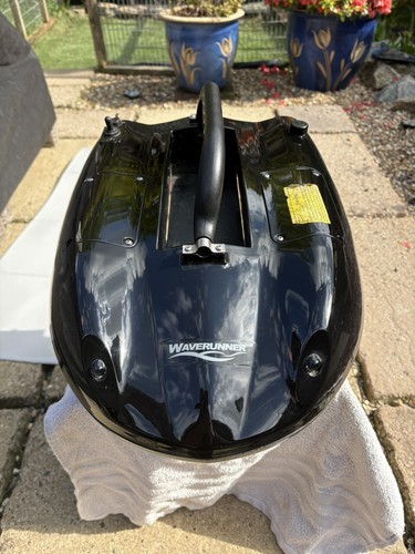 Waverunner shuttle bait boat - shuttle,