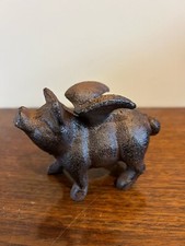 Flying Pig Cast Iron Ornament Statue Home Garden Rustic Decor Decoration Gift