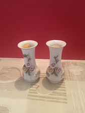 2 Magnificent vintage flower vase with 2 pure beeswax candles