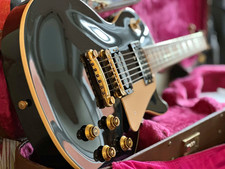 Gibson Les Paul Standard 1999 Ebony Non Chambered Gold Hardware w/ OHSC