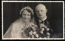 Photography Waldemar Henningsen, Kiel, wedding, bridal couple festively dressed, A 