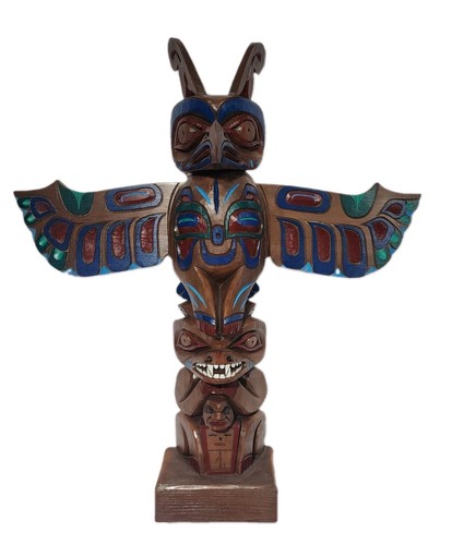 Large totem pole made - large,