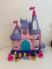 FISHER PRICE LITTLE PEOPLE DISNEY PRINCESS CASTLE AND 7 PRINCESS FIGURES WORKING