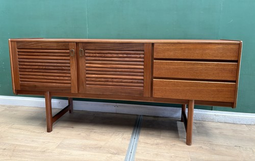 Mid century teak sideboard - sideboard, by