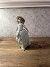 LLADRO Ceramic Doll Cute