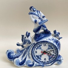 Vintage Kitsch Gzhel Russian Blue & White Fish Fisherman Mantle Clock Working VG