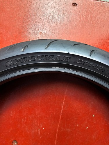 Motorcycle front tire - front, dunlop