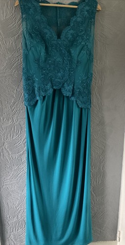 Beautiful ladies size dress - size,