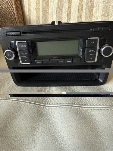 Volkswagen rcd210 head unit - volkswagen, cd