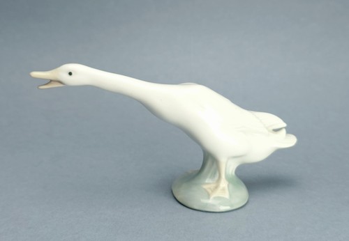Vintage lladro 4551 honking - vintage,