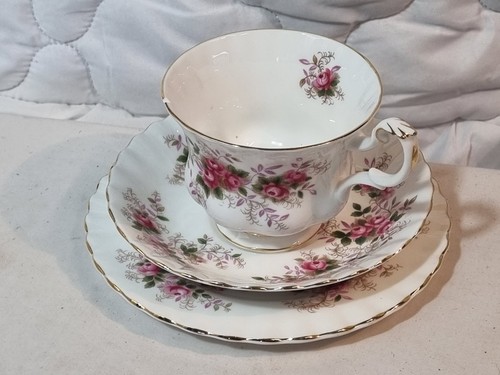 Royal albert bone china trio - albert,