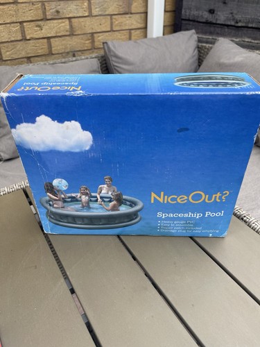 Large spaceship paddling - ☀️large,