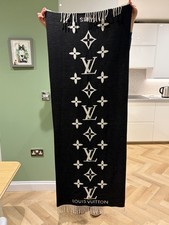 Black Louis Vuitton Monogram