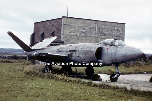 Royal navy supermarine 510 - royal,