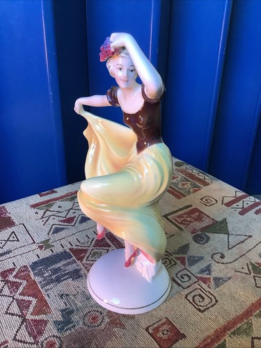 Vintage porcelain figurine - vintage, of