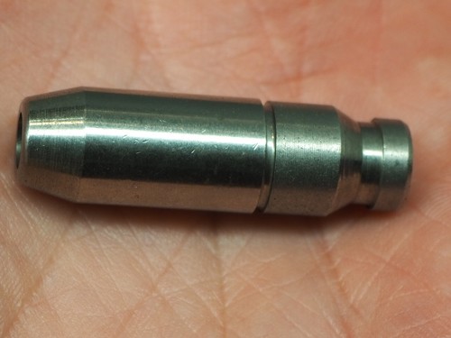 Suzuki nos guide valve - suzuki,