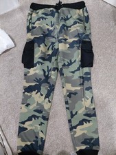 Camouflage Bottoms,size M