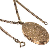 Ladies nicely patterned 9ct