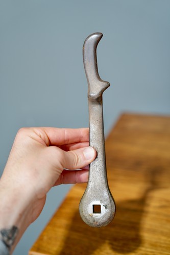 Antique 1920s jennings slot - antique,
