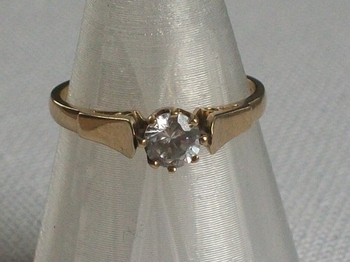 Vintage 9ct 375 gold cz - 9ct,