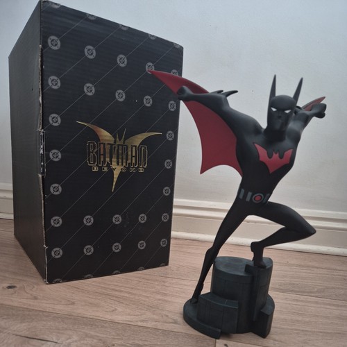 Batman beyond maquette - batman,