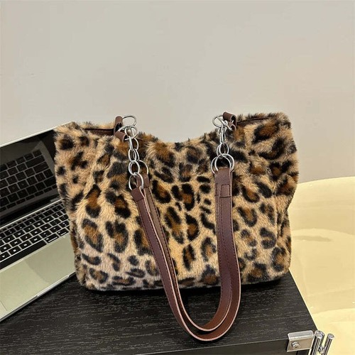 Leopard print tote - print, fluffy