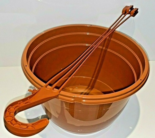 New plastic hanging - new, baskets