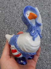 Wade pantomime figure Mother