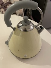 Swan Kettle Retro Style Beige