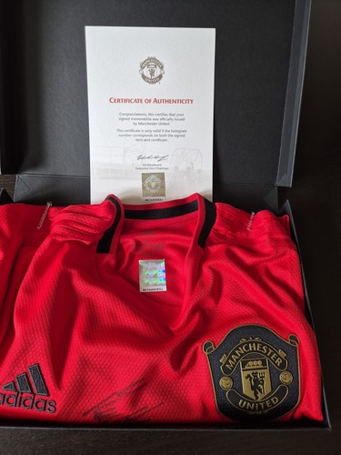 Signed man utd treble - signed,