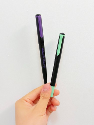 Pelikan p10 p50 - &, script