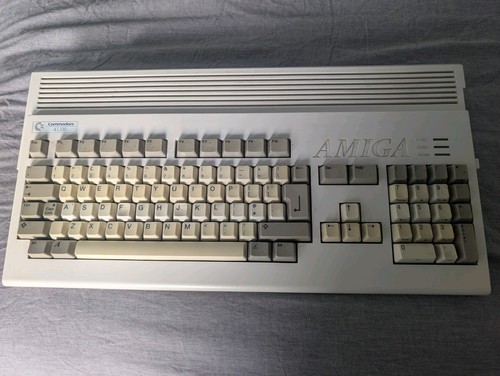 Commodore amiga a1200 computer - commodore,