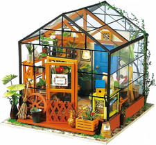Mini Greenhouse DIY Dollhouse