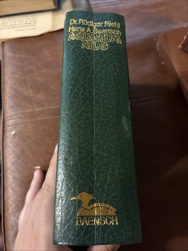 Aquarium atlas hardcover - aquarium, –