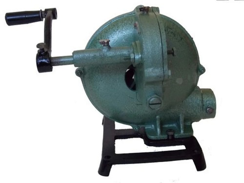 Hand crank blacksmithing forge - hand,