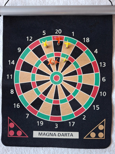 Magnetic dart game case - +,