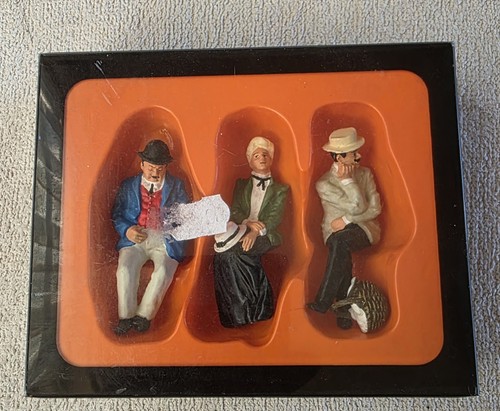 Preiser 45055 scale - 45055, seated