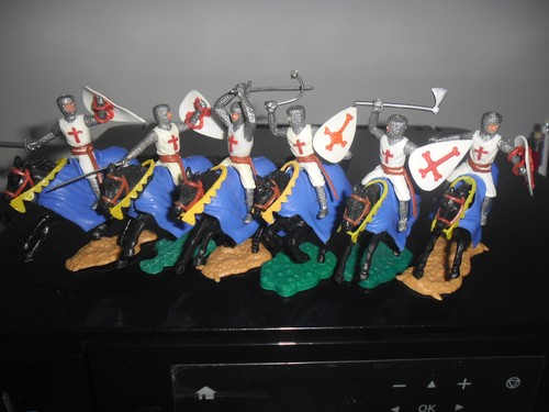 Timpo x mounted crusaders - x,
